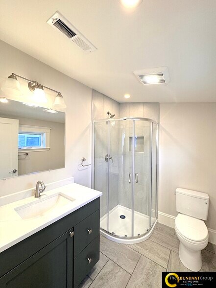 Building Photo - 14 White St