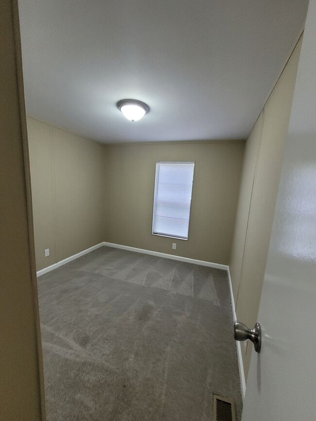 Building Photo - -For Rent - Hart County - Pineywoods Cr - ...