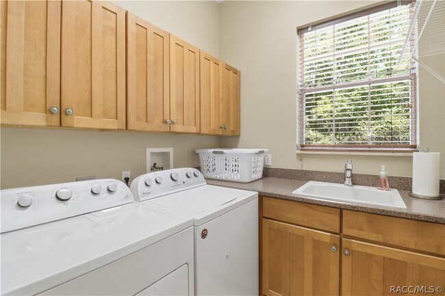 Building Photo - 3759 N Boxelder Way