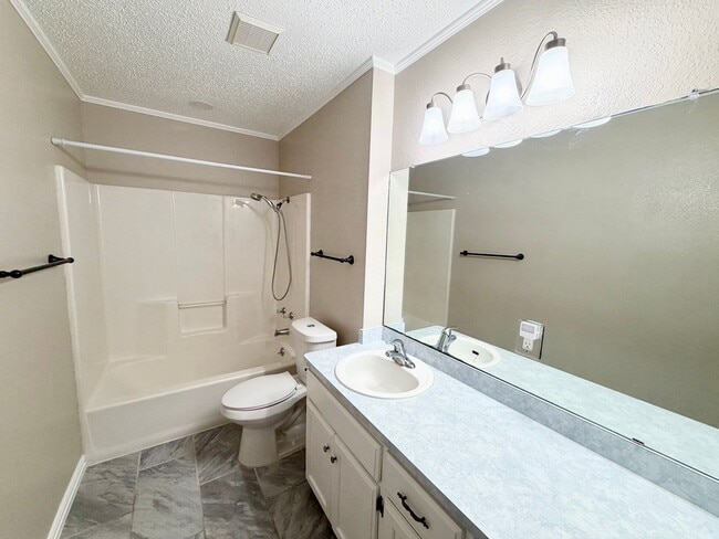 Building Photo - 3 Bedroom 2 Bath in Midway ISD