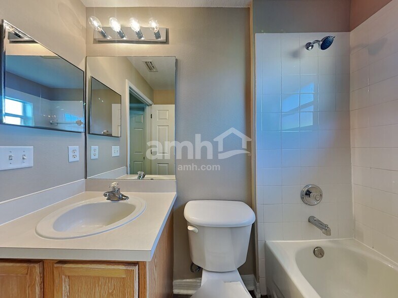 Building Photo - 7653 Merchantville Cir