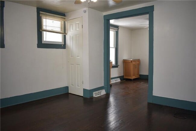 Building Photo - 1008 S Rd