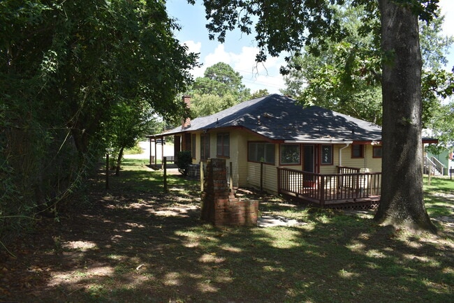 Building Photo - 326 Milledge Rd