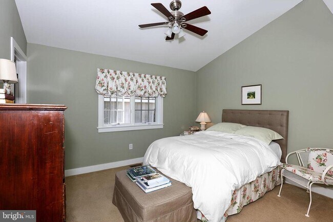 Building Photo - 375 Pineville Rd