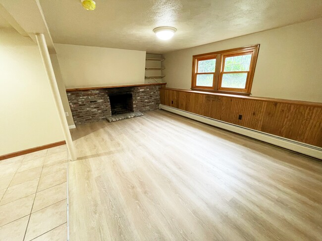 Building Photo - 20 Boathouse Ln