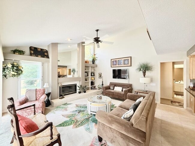 Building Photo - 8724 Ashbury Dr