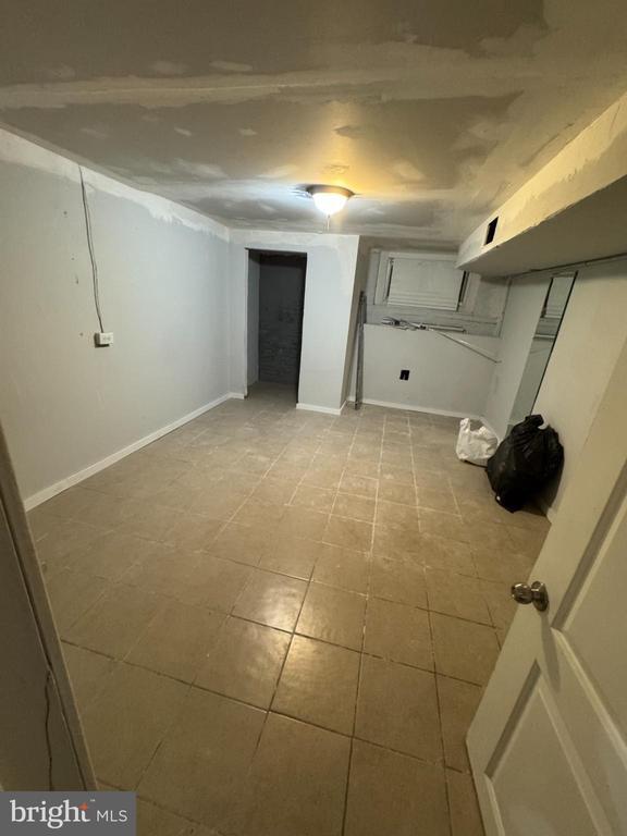 Building Photo - 2940 E Fayette St