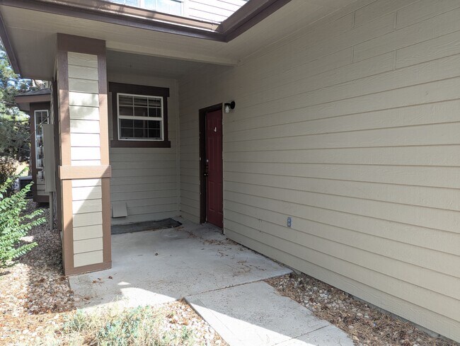 Building Photo - 4515 Starflower Dr
