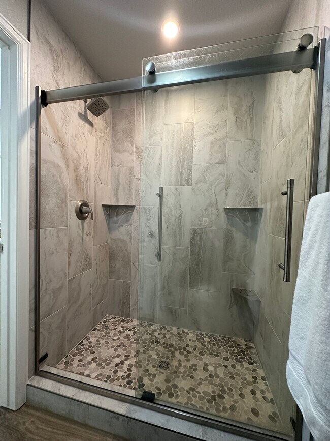 Building Photo - 2441 Roan Ridge Rd