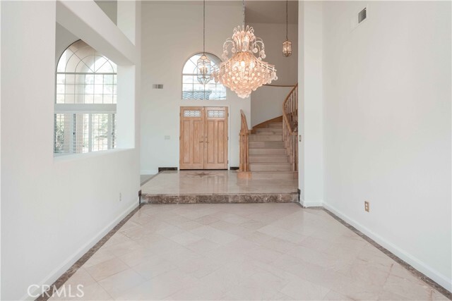 Building Photo - 32981 N Peak Dr