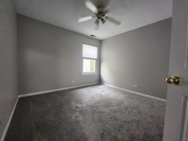Building Photo - 3832 Baybrook Dr