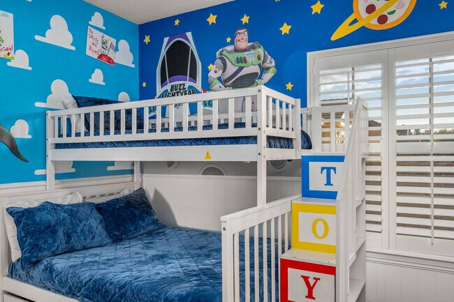 Building Photo - 1227 Radiant St