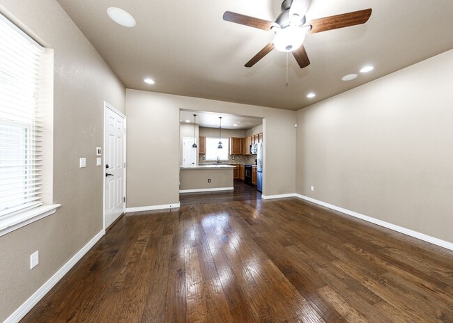 Building Photo - Westside 3 Bed Townhouse in Gold Hill Mesa