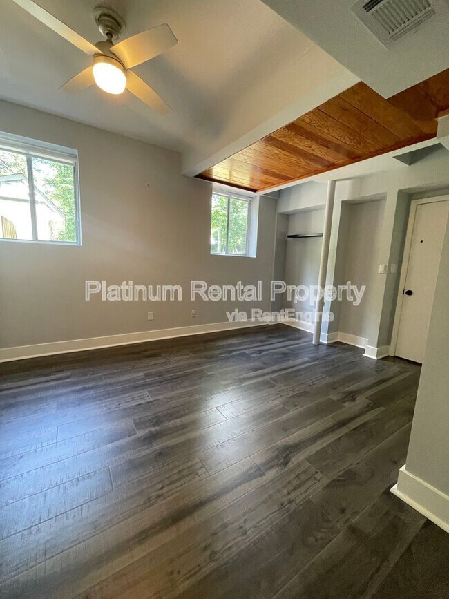 Building Photo - 3828 Donaldson Dr