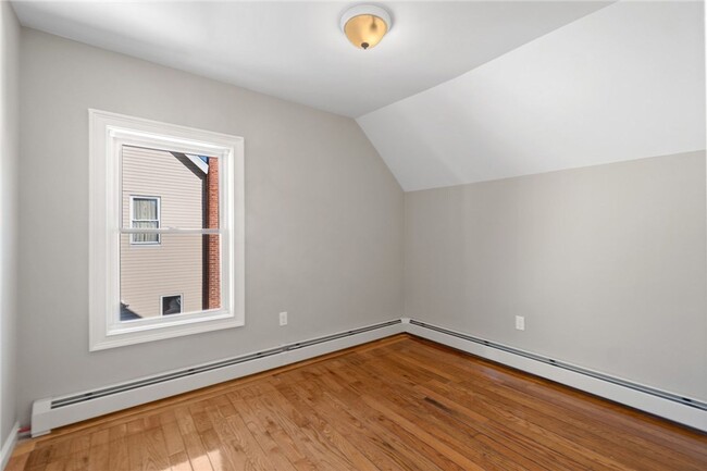 Building Photo - ****Providence/Elmwood -Updated Single Fam...