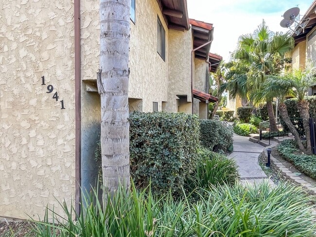 Building Photo - Charming 1 bedroom home in the Tranquil Casitas De La Costa Community.