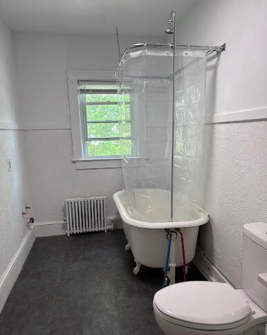 Building Photo - 1017 Main St