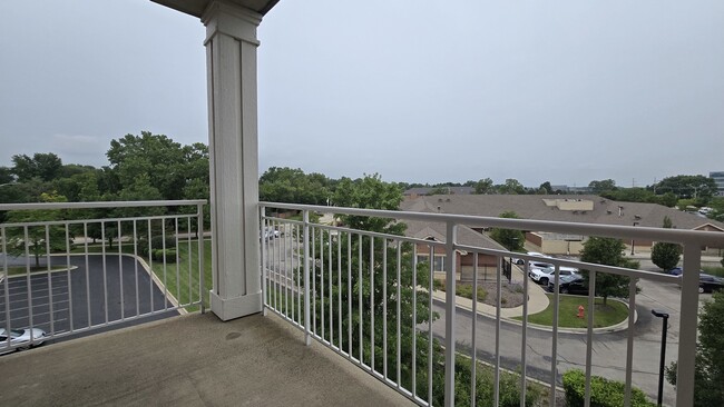 Building Photo - 101 Pointe Dr