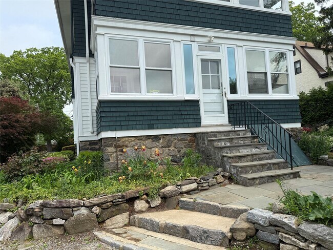Building Photo - 36 Grand Avenue Blvd