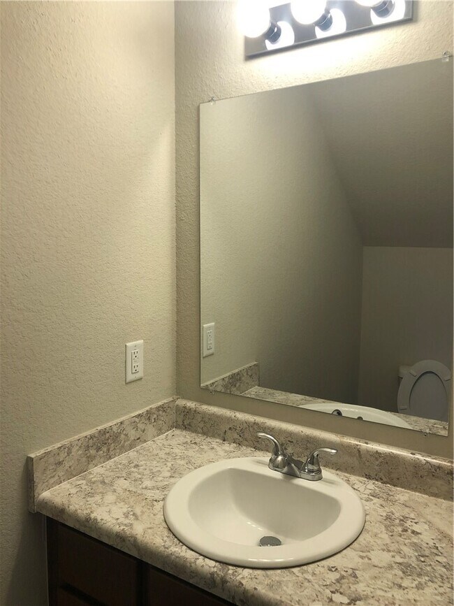 Building Photo - 1906 E Center St