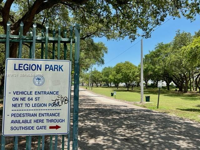 Building Photo - 541 NE 62nd St