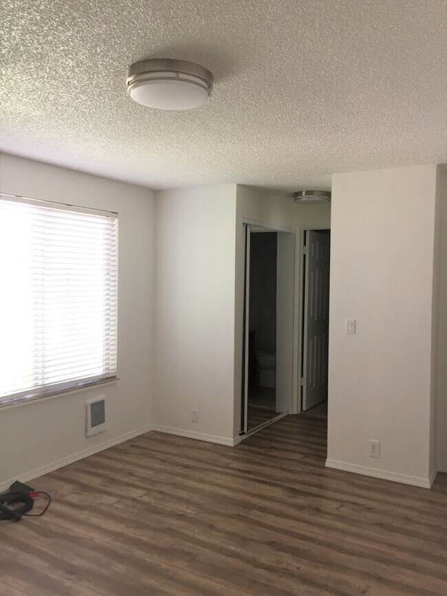 Building Photo - 11744 SW Boones Bend Dr