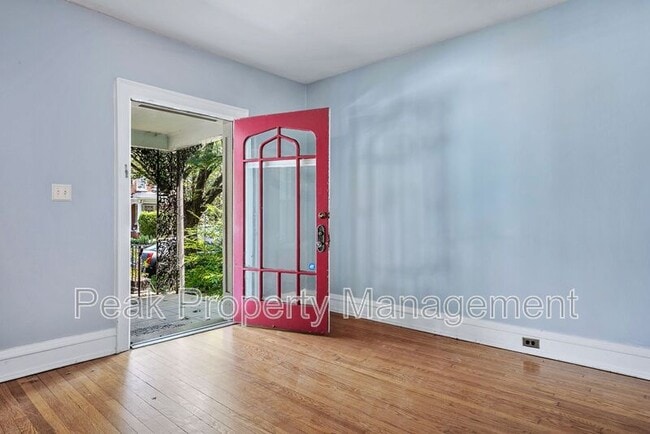 Building Photo - 3307 Grove Ave