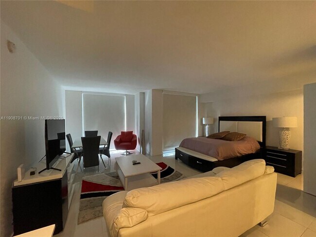 Building Photo - 31 SE 6th St