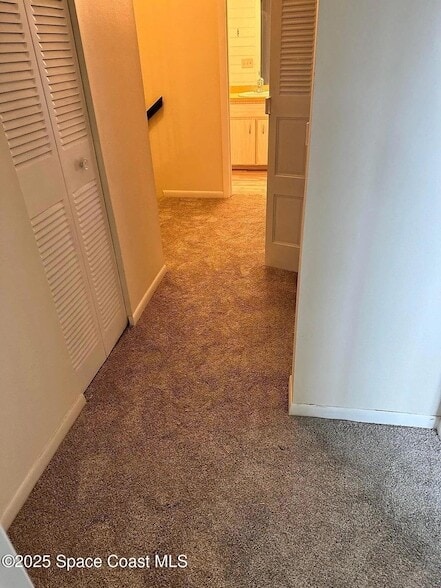 Building Photo - 435 Dove Ln