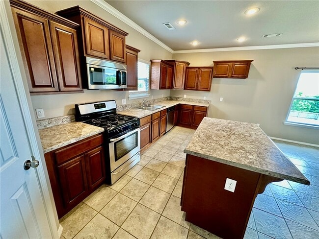 Building Photo - 433 North Drewrys Bluff Drive