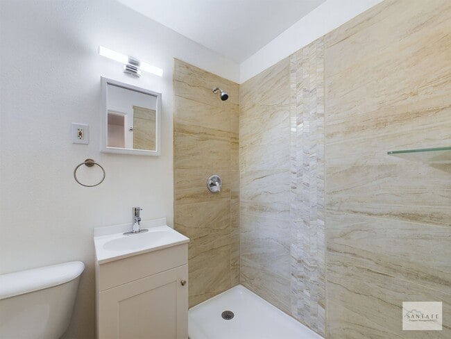 Building Photo - Acequia Madre -452