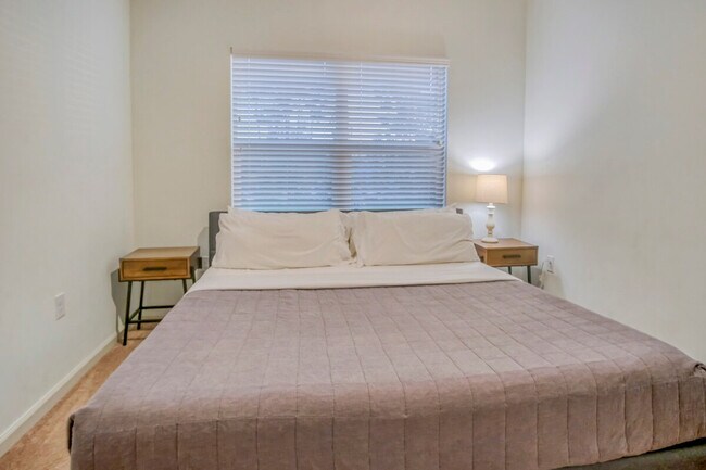 Building Photo - 8355 Coventry Ct