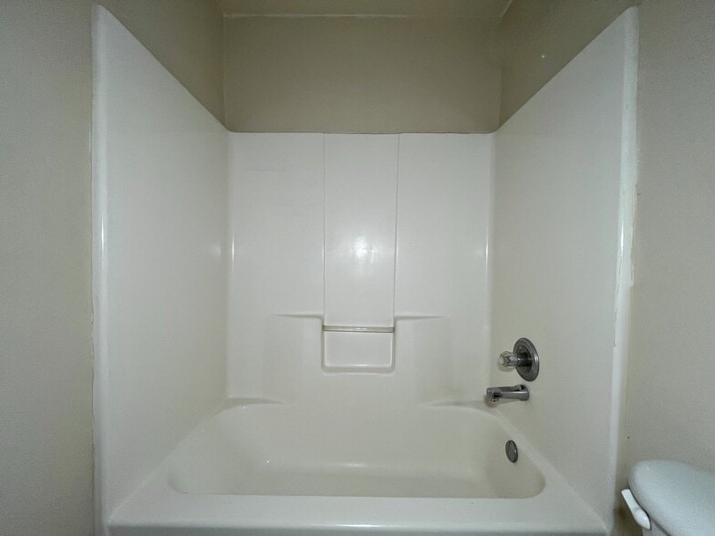 Building Photo - 3208 Gustavus St