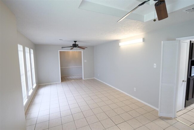 Building Photo - 13314 Ensley Wood Dr
