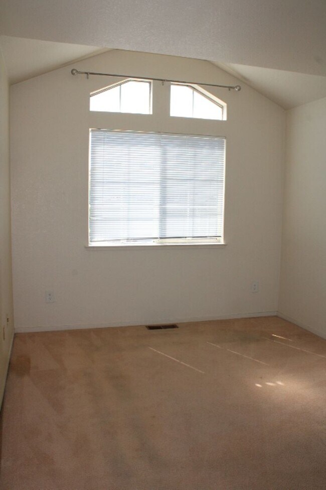 Building Photo - 293 Scotts Valley