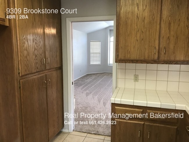 Building Photo - 9309 Brookstone Ct