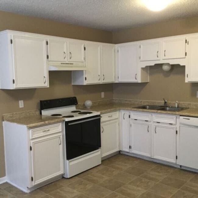 Building Photo - 3103 Courtney Ln