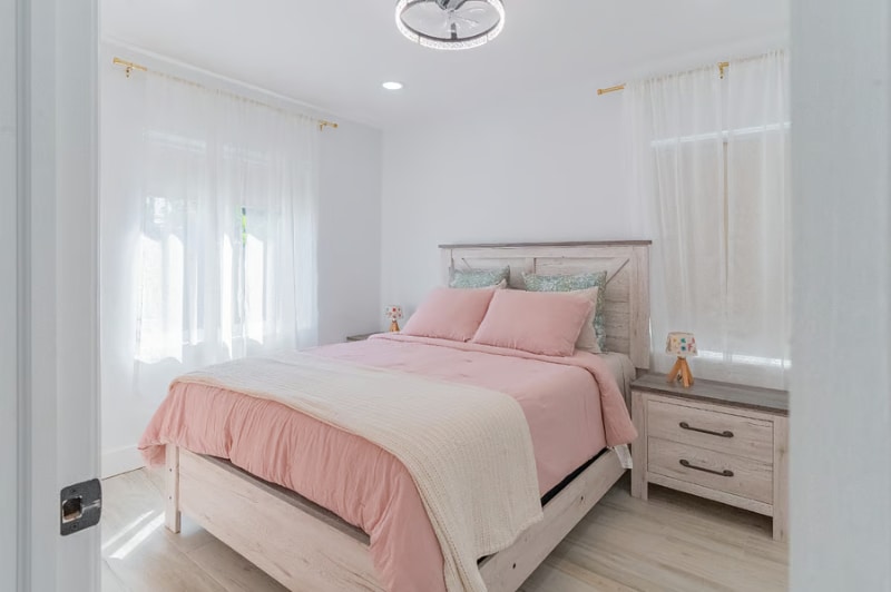 Building Photo - 1520 NE 16th Ave