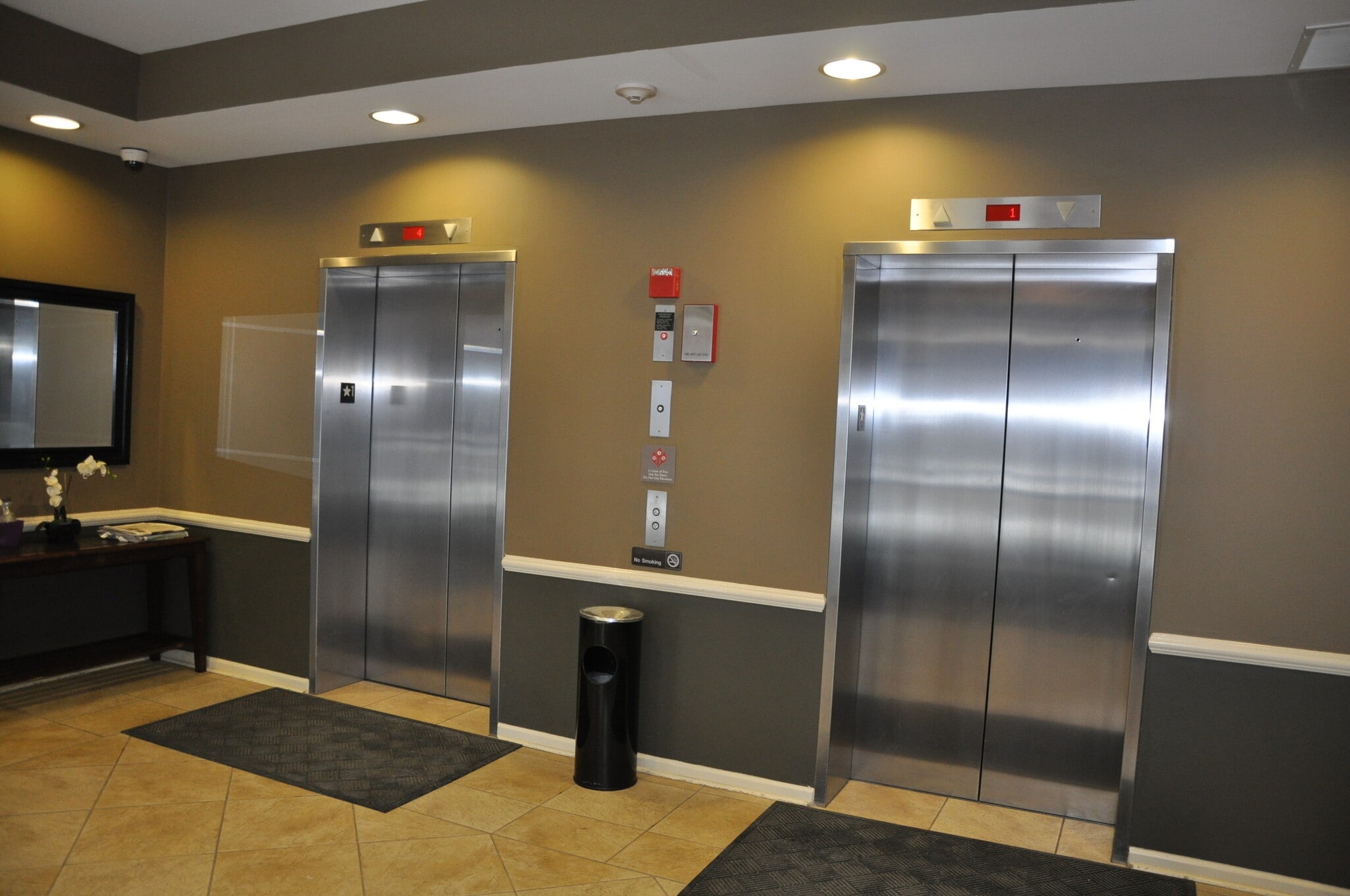 Building Photo - 656 Pearson St