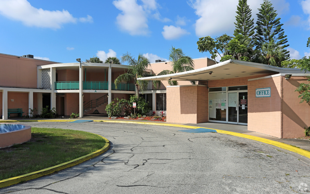 Country Club Apartments Merritt Island Fl Apartment Finder