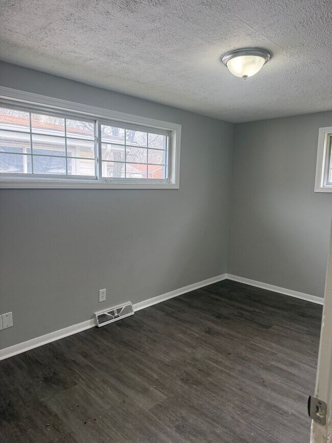 Building Photo - 3BDRM HOUSE FOR RENT