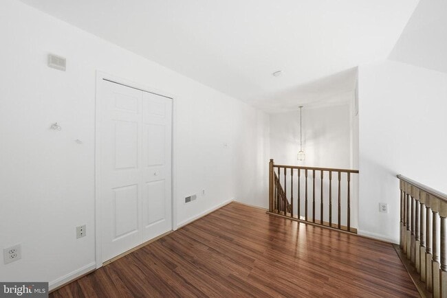 Building Photo - 46733 Woodmint Terrace