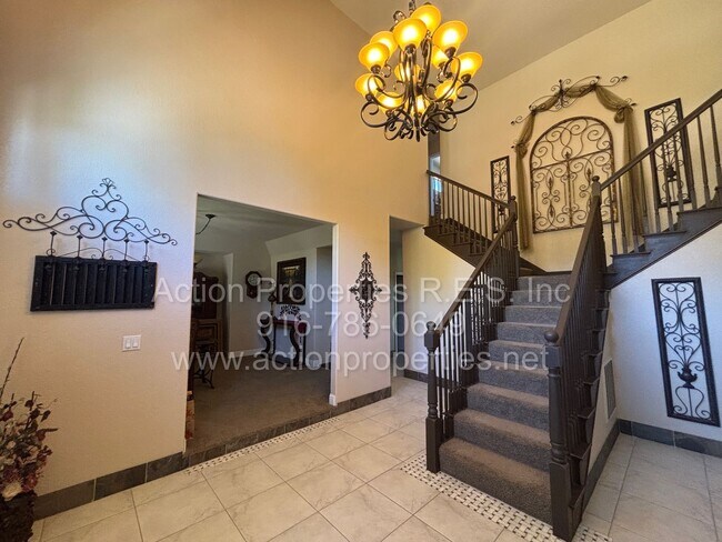Building Photo - 4726 Abbey Hill