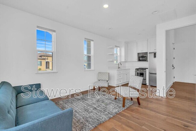 Building Photo - 176 Raven Cir