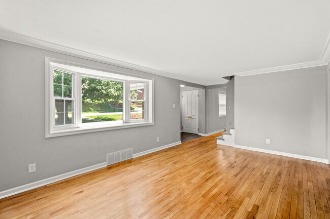 Large living room - 132 Sheldon Ave