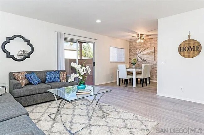 Building Photo - Pristine condo in the charming and quaint community of Lakeshore Villas 2/2 Pets OK With Owner Ap...