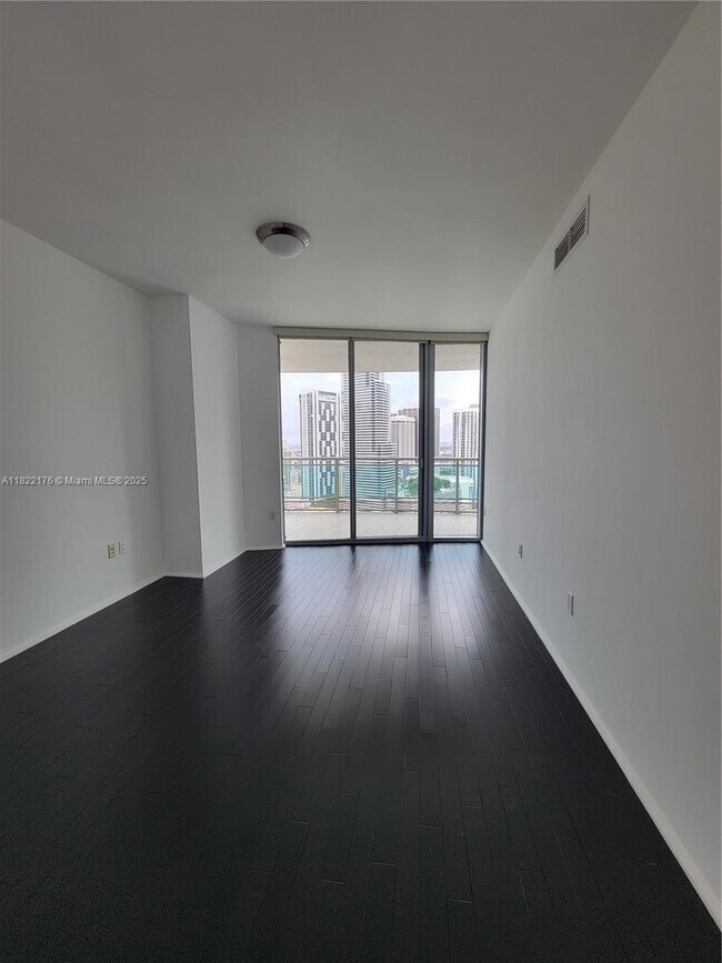 Building Photo - 350 S Miami Ave