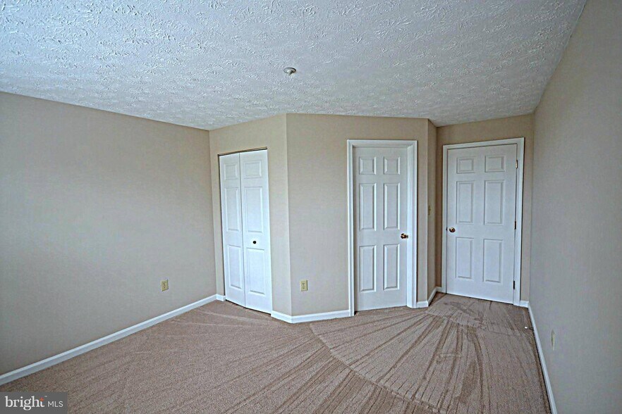 Building Photo - 2458 Apple Blossom Ln