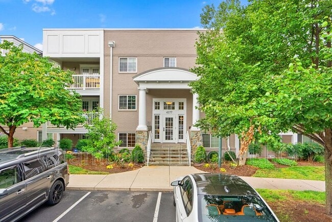 Building Photo - 4177 S Four Mile Run Dr