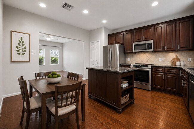 Building Photo - 5106 Pinemont Pl